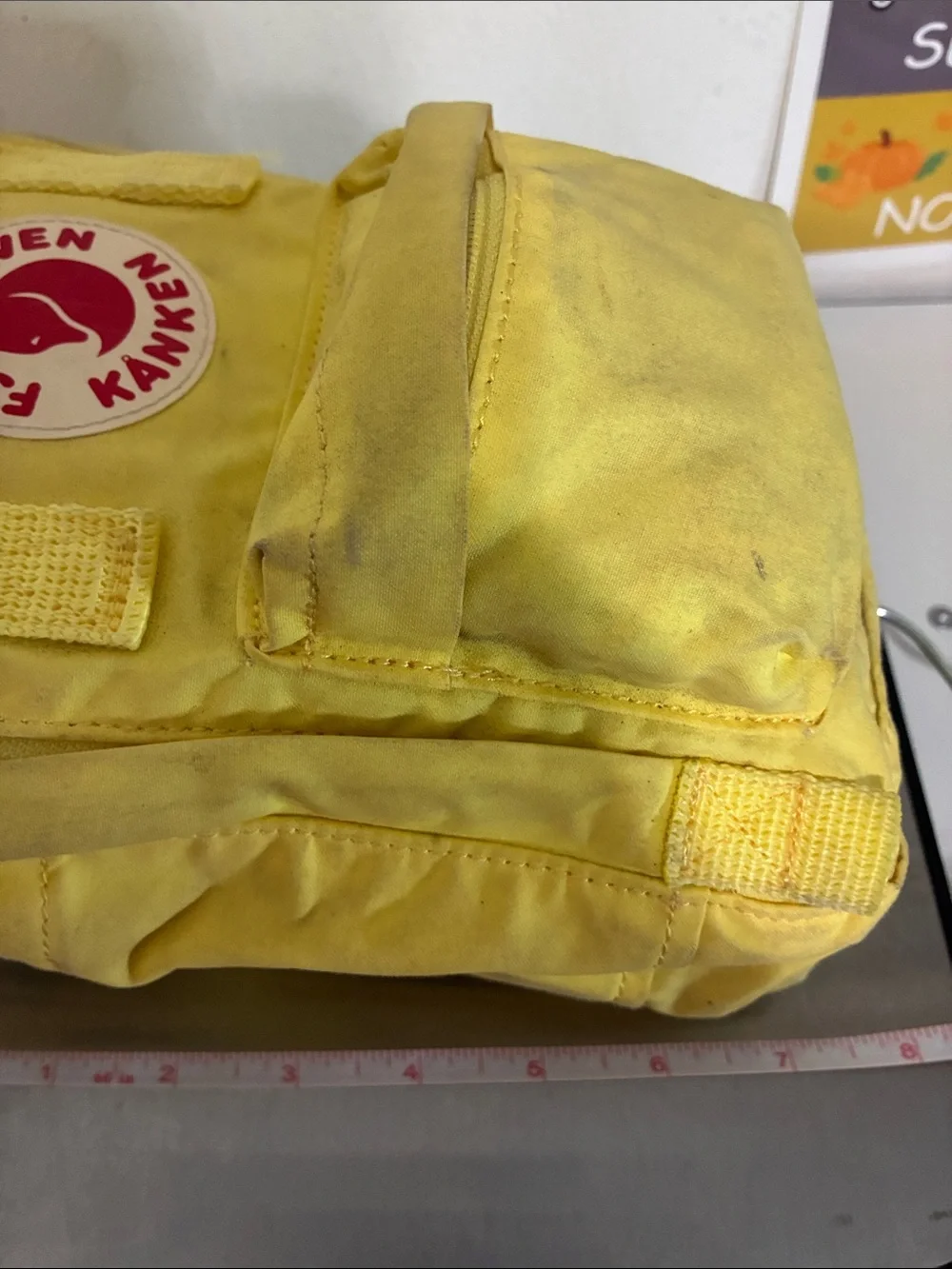 Kånken Mini Yellow Crossbody Bag Compact Small Mini